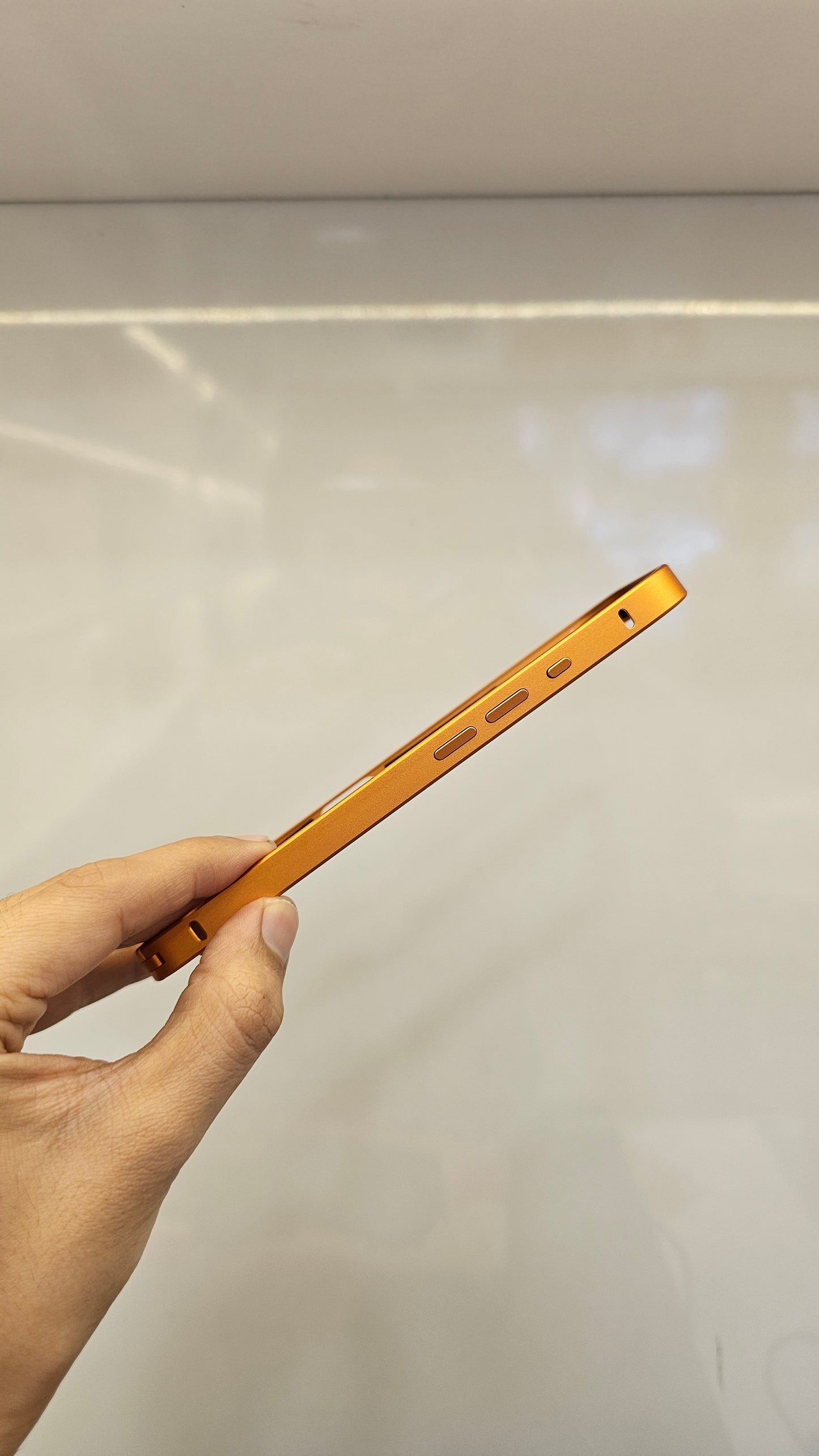 Metal Bumper Converter Case to iPhone 17 Pro Max