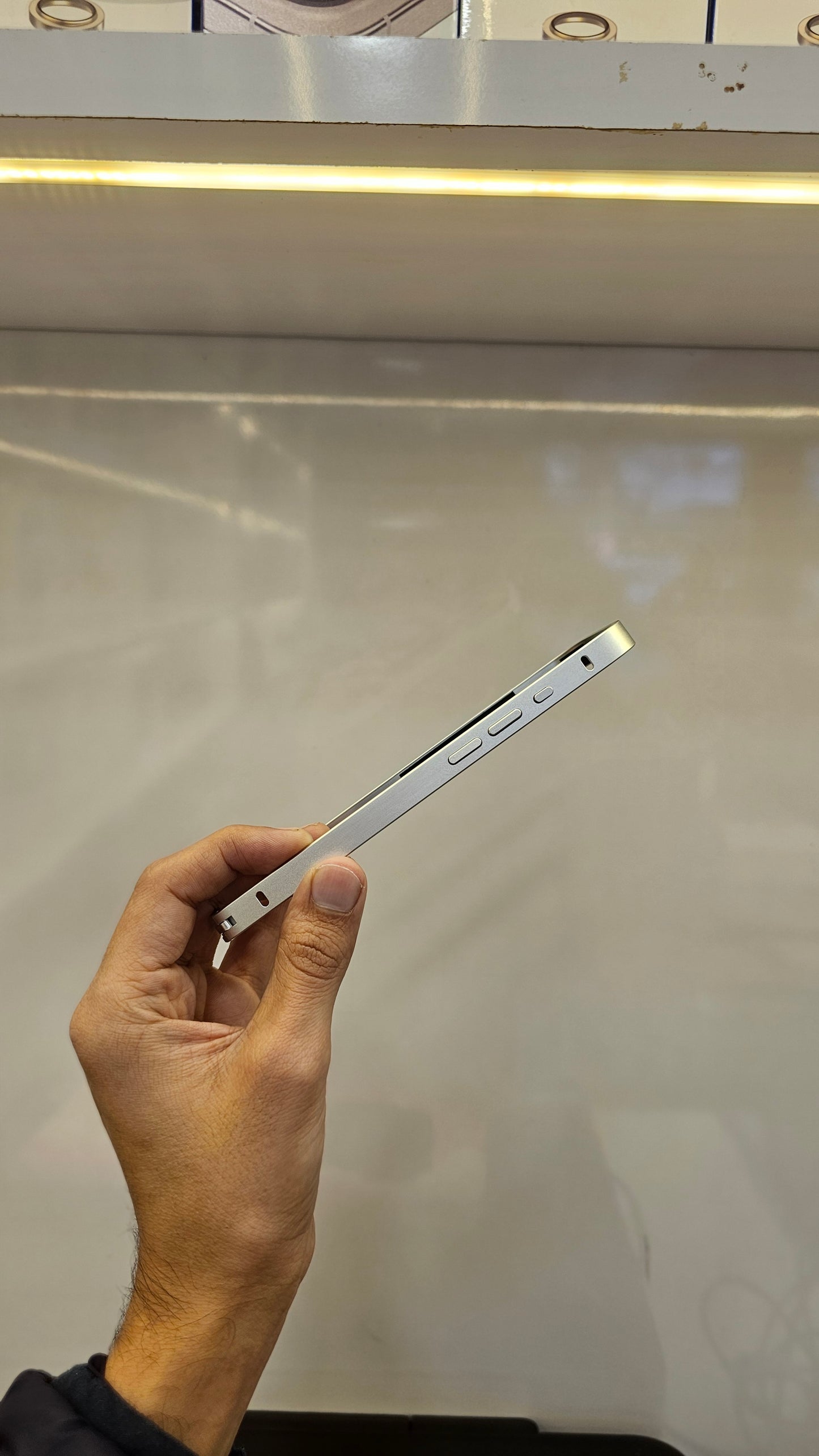 Metal Bumper Converter Case to iPhone 17 Pro Max